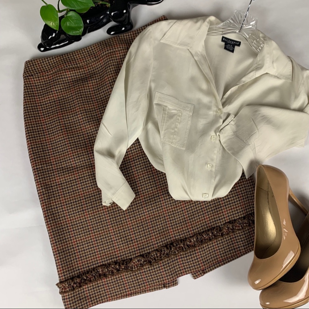 Casual Corner Herringbone Ruffle Hem Pencil Skirt
